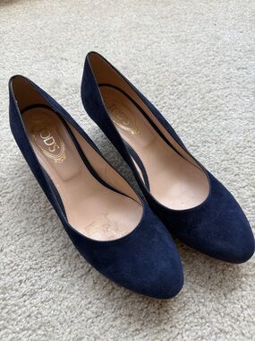 Tod's Navy Suede Pointed Wedges